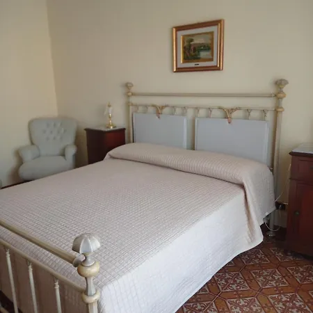 Melinda House * Cefalù